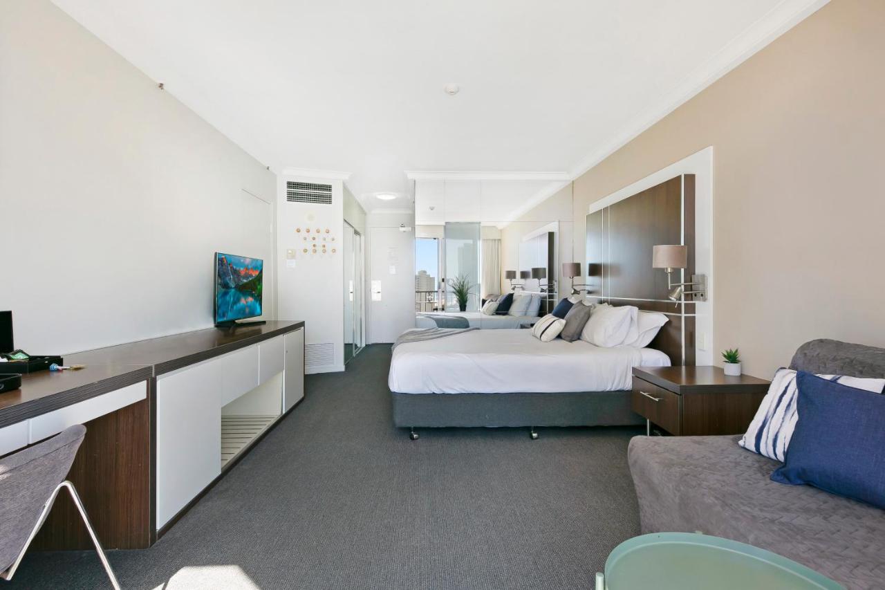 Beachside Studio With Ocean And Views Apartment *