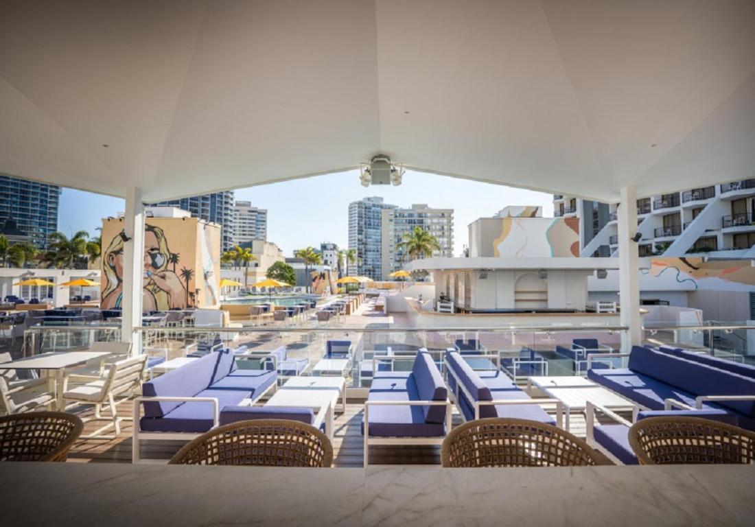 Beachside Studio With Ocean And Views Apartment Gold Coast