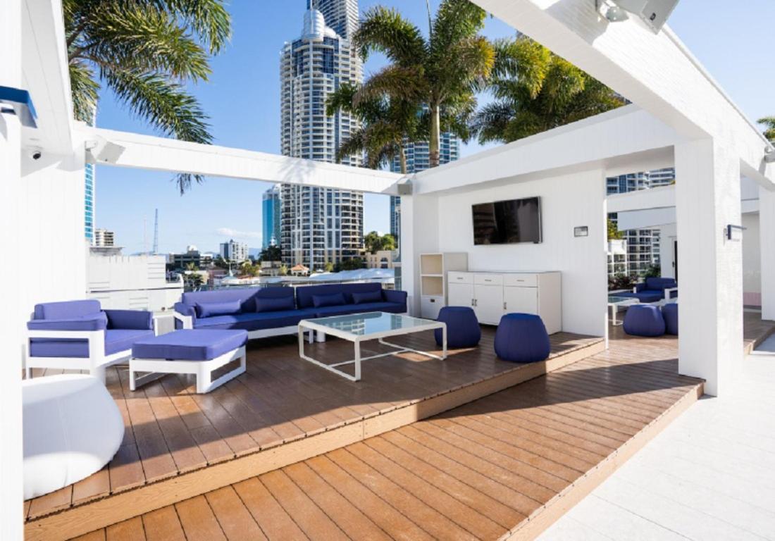 Apartment Beachside Studio With Ocean And Views