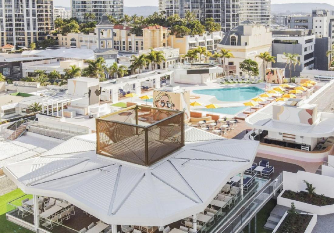Beachside Studio With Ocean And Views Apartment